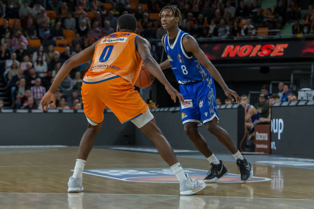 名额而赢得 名额而赢得