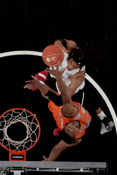 中场控制权 中场控制权